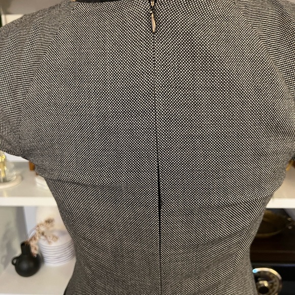 Jcrew dress with pockets and a slit in size 2 - Picture 3 of 8